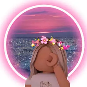 Aesthetic Roblox Girl In Front Of Sea