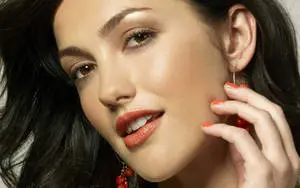 Beautiful Woman In Beauty Photo