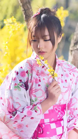 Japan Girl Pink Floral Yukata