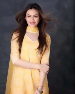 Pakistani Girl Sana Javed Picture