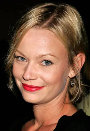 Samantha Mathis Red Lipsticks