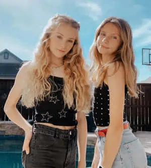 Teenage Girls Pictures White Aesthetic Vibe