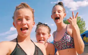 Teenage Girls Pictures Pool Party