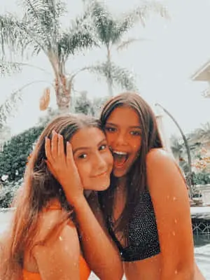 Teenage Girls Pictures Summer Selca